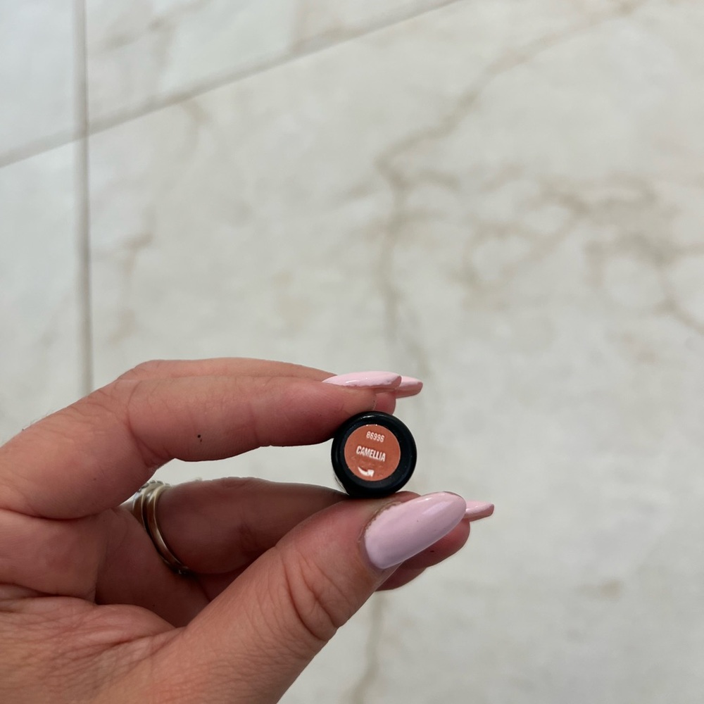 NEW BareMinerals BarePro Camellia - Picture 2 of 4